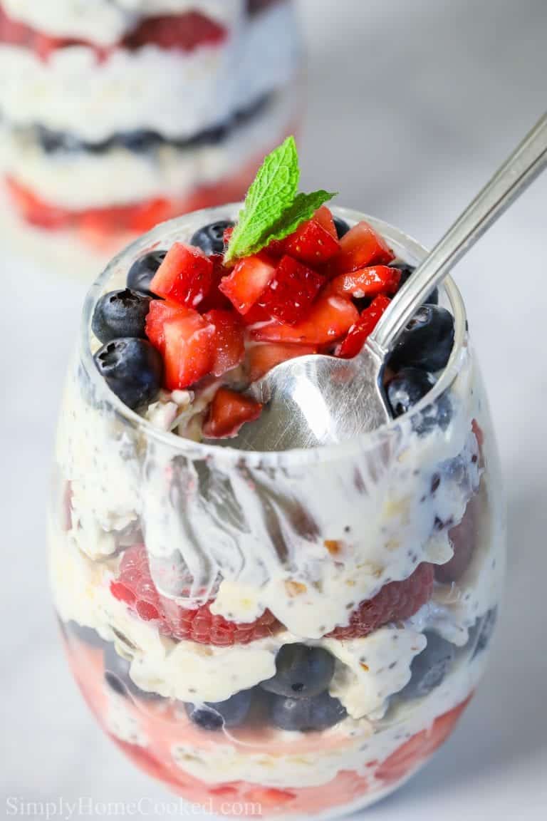 Muesli Yogurt Parfait with Berries (VIDEO) Simply Home Cooked