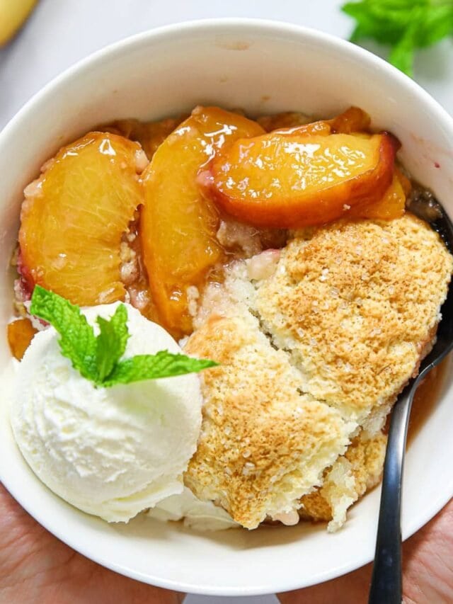 Easy Peach Cobbler - Simply Home Cooked