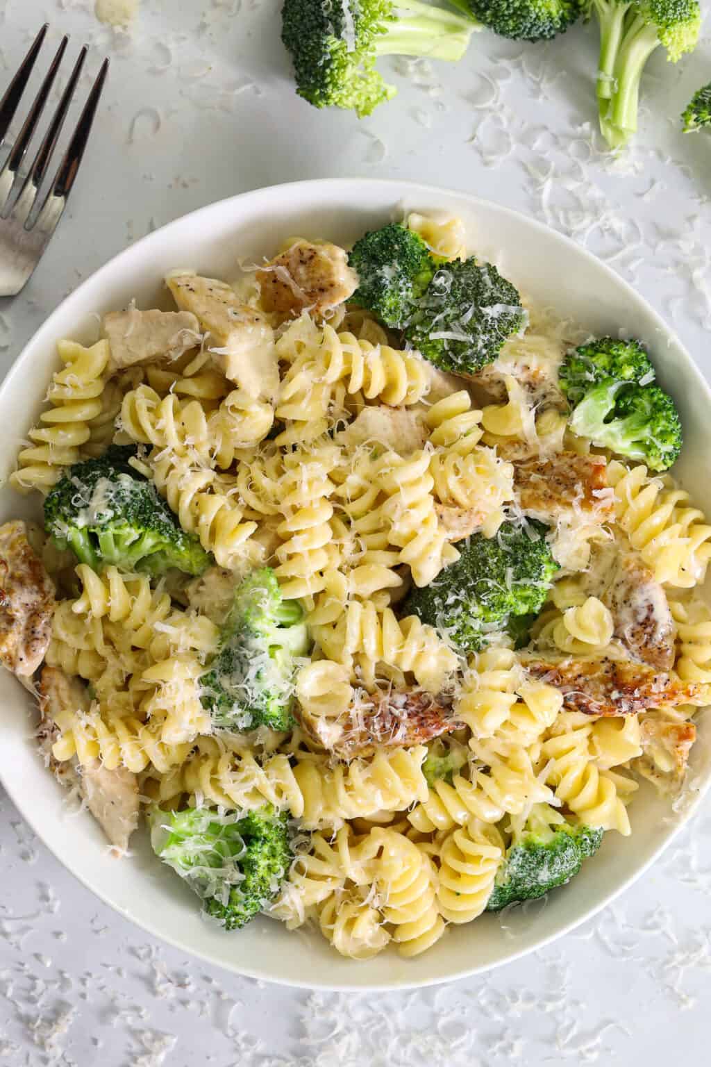 Chicken Broccoli Alfredo Recipe - Simply Home Cooked