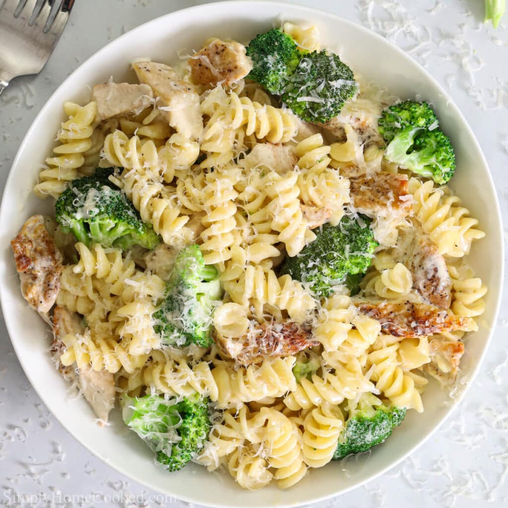 Chicken Broccoli Alfredo - Simply Home Cooked