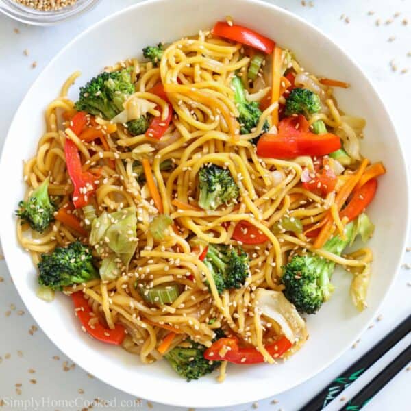 Chow Mein (VIDEO) - Simply Home Cooked