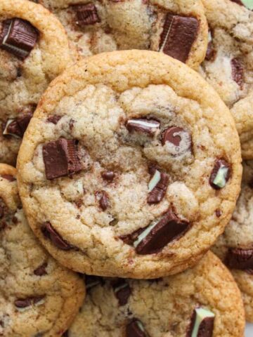 cropped-mint-chocolate-chip-cookies-5.jpg