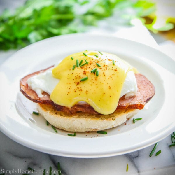 Eggs Benedict Recipe - Simply Home Cooked