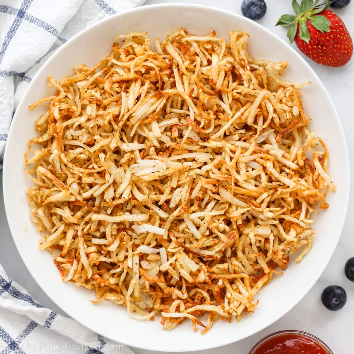 https://simplyhomecooked.com/wp-content/uploads/2023/02/air-fryer-hash-browns-recipe-2.jpg