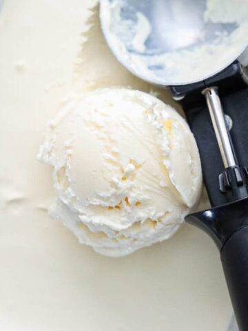 cropped-no-churn-vanilla-ice-cream-10.jpg