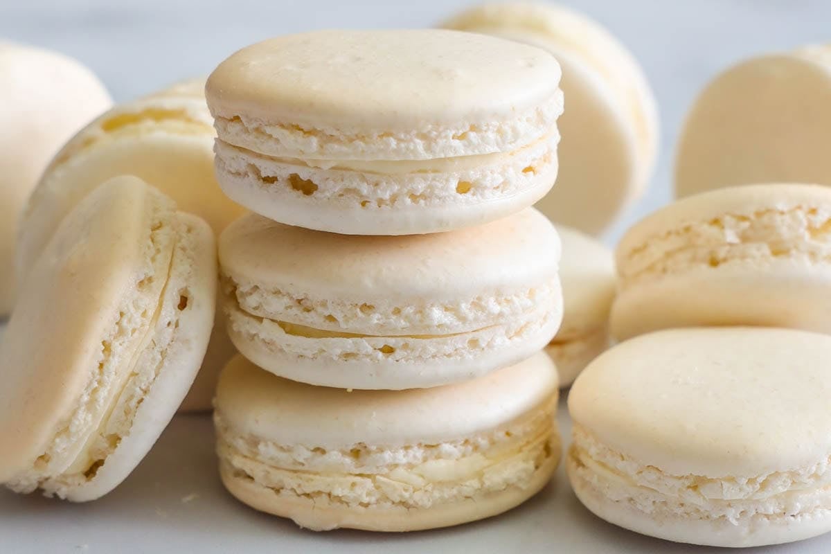 Vanilla Macarons. 