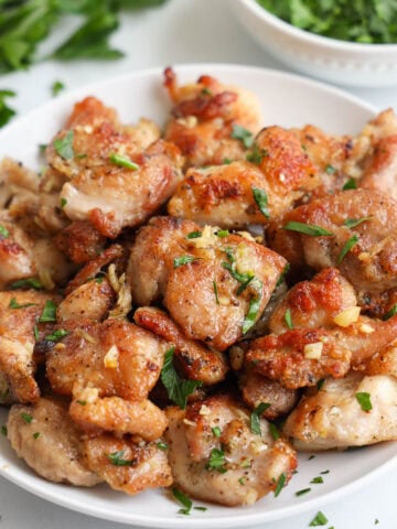 Close up Garlic Butter Chicken Bites.